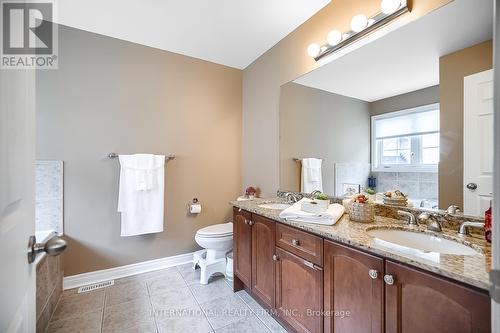 2240 Wuthering Heights Way, Oakville, ON - Indoor Photo Showing Bathroom