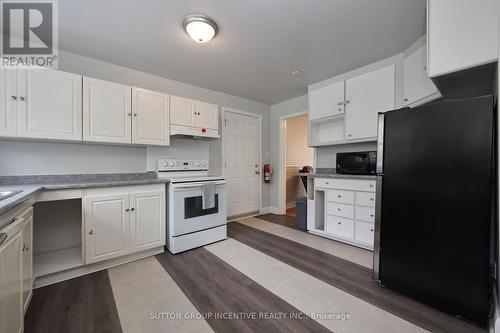 60 Shanty Bay Road, Barrie, ON - Indoor Photo Showing Kitchen
