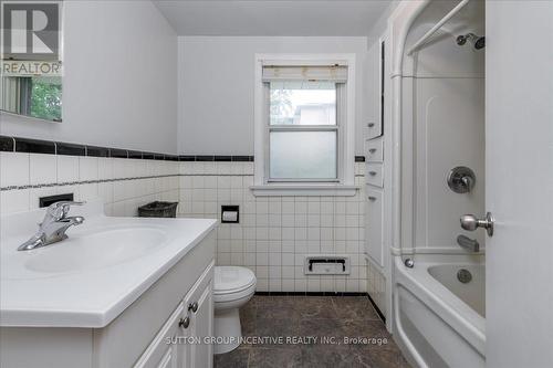 60 Shanty Bay Road, Barrie (North Shore), ON - Indoor Photo Showing Bathroom