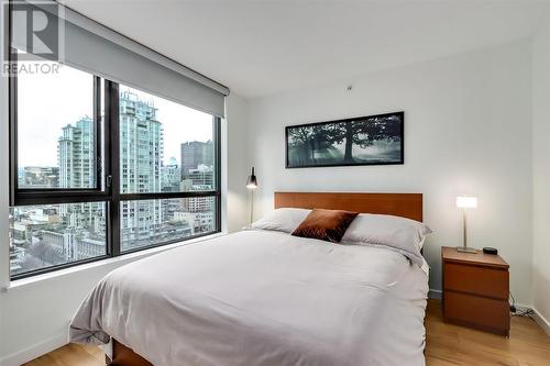 803 928 Homer Mews, Vancouver, BC - Indoor Photo Showing Bedroom