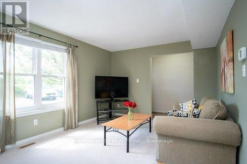 134 - 12421 Ninth Line, Whitchurch-Stouffville, ON - Indoor Photo Showing Living Room