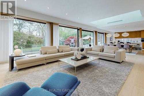 1336 Hillhurst Road, Oakville, ON - Indoor Photo Showing Living Room