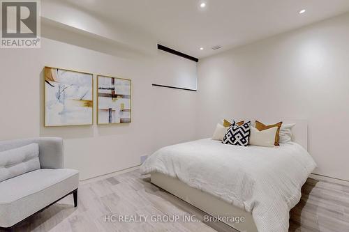 1336 Hillhurst Road, Oakville, ON - Indoor Photo Showing Bedroom