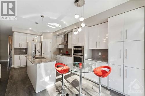 1126 Beckett Crescent, Ottawa, ON - Indoor Photo Showing Kitchen With Stainless Steel Kitchen With Upgraded Kitchen