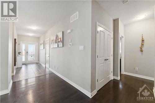 1126 Beckett Crescent, Ottawa, ON - Indoor Photo Showing Other Room