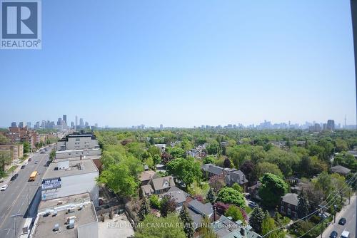 1616 - 2020 Bathurst Street, Toronto, ON - Outdoor With View