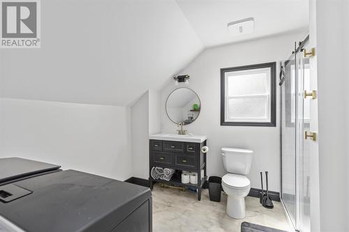 345 Douglas St, Sault Ste. Marie, ON - Indoor Photo Showing Bathroom