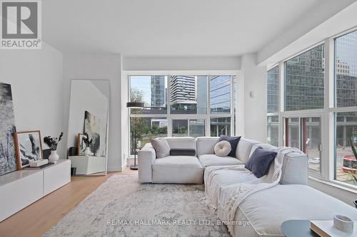 502 - 77 Harbour Square, Toronto, ON - Indoor Photo Showing Living Room