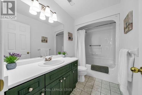 406 - 5 Ogilvie Street, Hamilton, ON - Indoor Photo Showing Bathroom