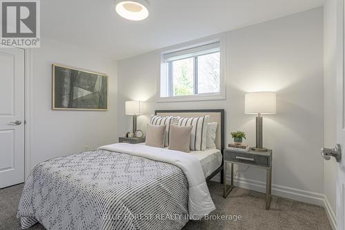 17 - 4700 Hamilton Road, Thames Centre, ON - Indoor Photo Showing Bedroom