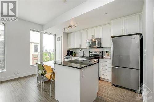 118 Holmwood Avenue Unit#906, Ottawa, ON - Indoor Photo Showing Kitchen With Stainless Steel Kitchen