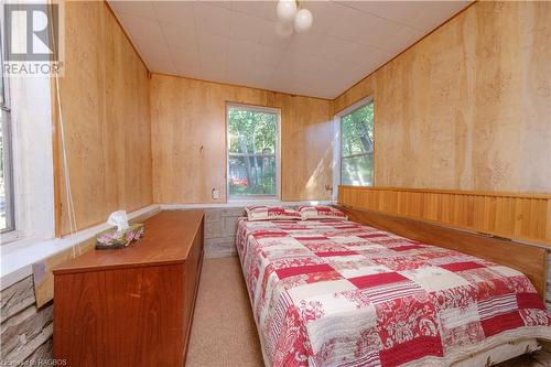 143 Lake Street, Inverhuron, ON - Indoor Photo Showing Bedroom