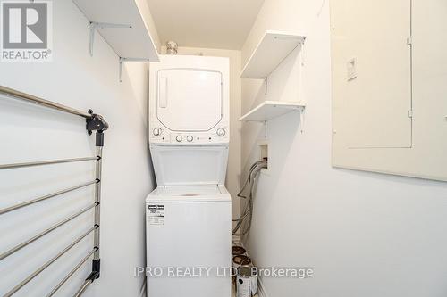 114 - 570 Lolita Gardens, Mississauga, ON - Indoor Photo Showing Laundry Room