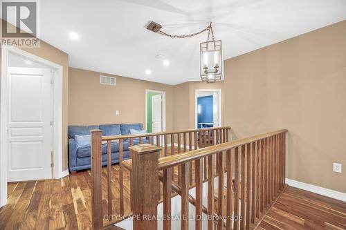 16 Heathcote Court S, Grimsby, ON - Indoor Photo Showing Other Room