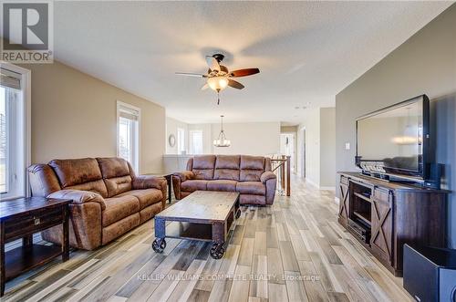 426 Baptist Church Road, Brant, ON - Indoor Photo Showing Living Room