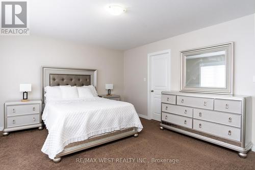 313 Freure Drive, Cambridge, ON - Indoor Photo Showing Bedroom