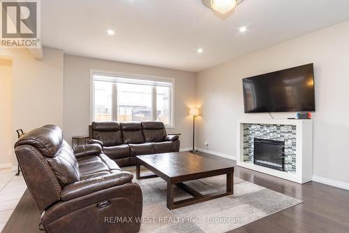 313 Freure Drive, Cambridge, ON - Indoor Photo Showing Living Room With Fireplace