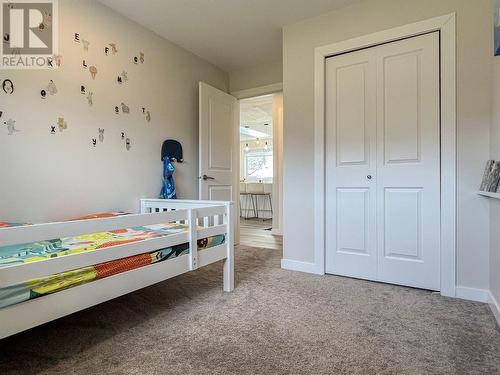 8404 87Th Street, Osoyoos, BC - Indoor Photo Showing Bedroom