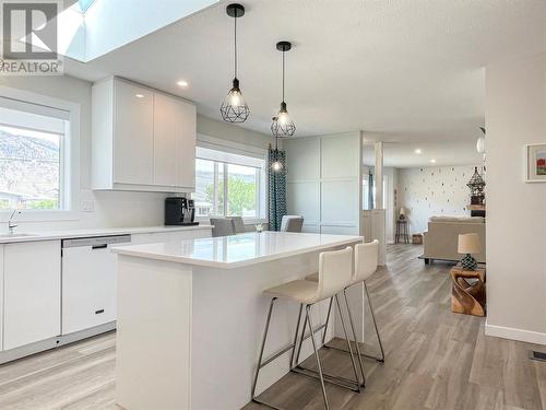 8404 87Th Street, Osoyoos, BC - Indoor Photo Showing Kitchen With Upgraded Kitchen