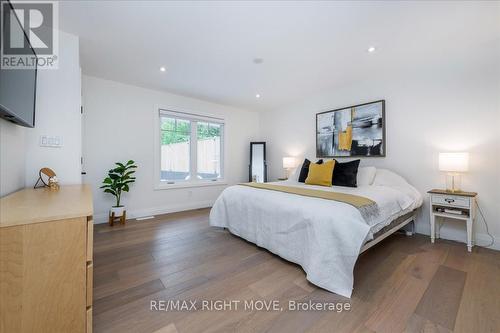 369 Bay Street, Orillia, ON - Indoor Photo Showing Bedroom