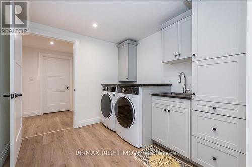 369 Bay Street, Orillia, ON - Indoor Photo Showing Laundry Room