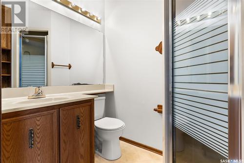 3006 Salterio Crescent E, Regina, SK - Indoor Photo Showing Bathroom
