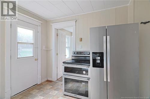 58 Summit Drive, Minto, NB - Indoor Photo Showing Kitchen