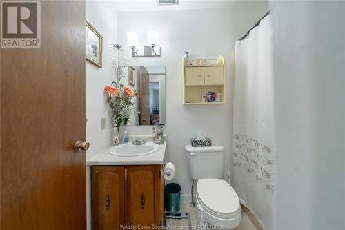 19 Hillview Crescent Unit# 104, Kingsville, ON - Indoor Photo Showing Bathroom