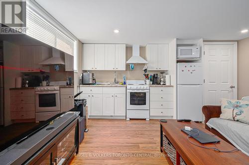594 Oak Street, Collingwood, ON - Indoor Photo Showing Kitchen