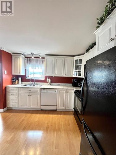 33 Boar Point Hill Road, Hearts Delight, NL - Indoor Photo Showing Kitchen