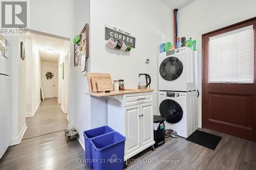 33 Nightingale Street, Hamilton (Landsdale), ON - Indoor Photo Showing Laundry Room