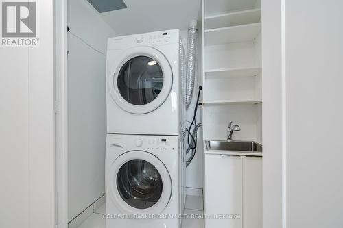 2601 - 56 Annie Craig Drive, Toronto, ON - Indoor Photo Showing Laundry Room