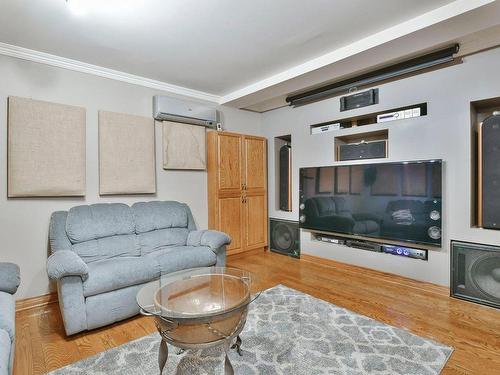 Living room - 321 Rg De La Cabane-Ronde, L'Épiphanie, QC - Indoor Photo Showing Living Room