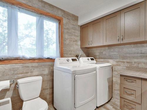 Bathroom - 321 Rg De La Cabane-Ronde, L'Épiphanie, QC - Indoor Photo Showing Laundry Room