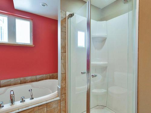 Salle de bains attenante Ã  la CCP - 321 Rg De La Cabane-Ronde, L'Épiphanie, QC - Indoor Photo Showing Bathroom