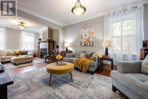 36 Ninth Street, Collingwood, ON - Indoor Photo Showing Living Room