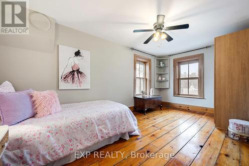 36 Ninth Street, Collingwood, ON - Indoor Photo Showing Bedroom