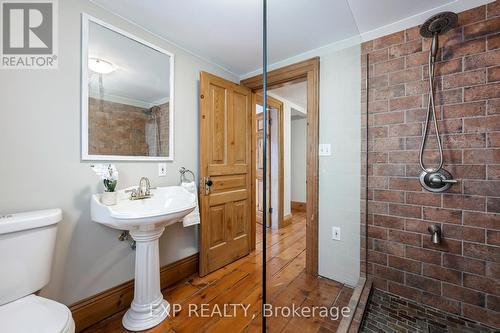 36 Ninth Street, Collingwood, ON - Indoor Photo Showing Bathroom