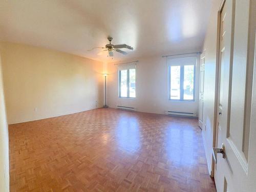 Master bedroom - 219 Rue Guénette, Sainte-Anne-Des-Plaines, QC - Indoor Photo Showing Other Room