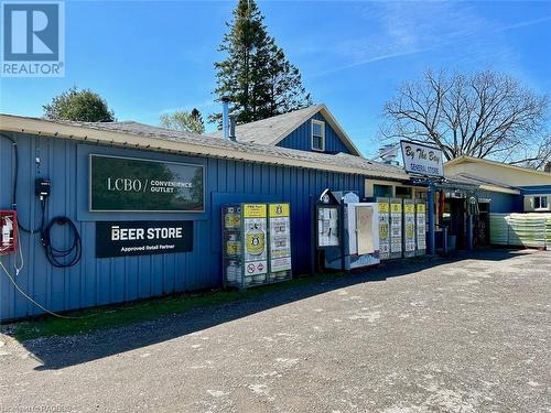 Pike Bay General Store is a short 5min. walk from the Mill Point community. - 5 Mill Point Road, North Bruce Peninsula, ON - Outdoor