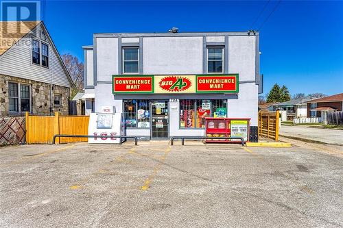 794 London Road, Sarnia, ON 