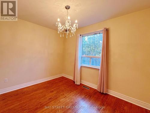 382 Blue Grass Boulevard, Richmond Hill, ON - Indoor Photo Showing Other Room