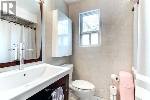 382 Blue Grass Boulevard, Richmond Hill, ON - Indoor Photo Showing Bathroom