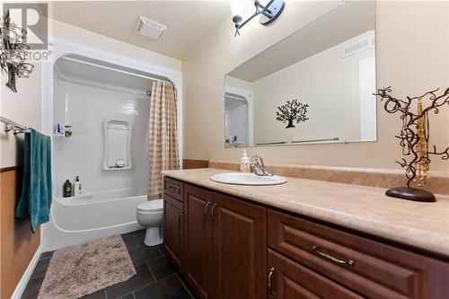 1031 Limestone Trail, Petawawa, ON - Indoor Photo Showing Bathroom