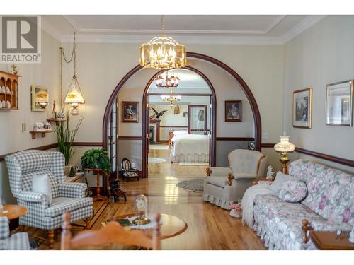 120 Wattsville Road, Cranbrook, BC - Indoor Photo Showing Living Room