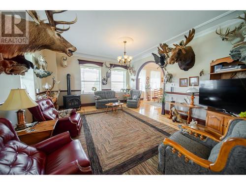 120 Wattsville Road, Cranbrook, BC - Indoor Photo Showing Living Room