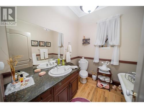 120 Wattsville Road, Cranbrook, BC - Indoor Photo Showing Bathroom