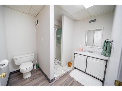 120 Wattsville Road, Cranbrook, BC - Indoor Photo Showing Bathroom