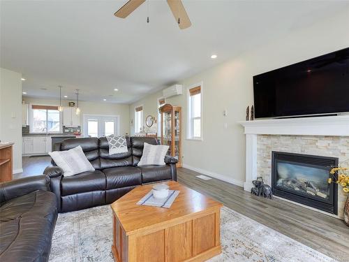 3684 Ridge Pond Dr, Langford, BC - Indoor Photo Showing Living Room With Fireplace