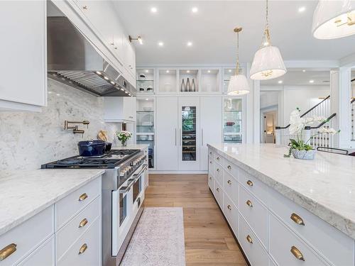 3973 Cove Rd, Ladysmith, BC - Indoor Photo Showing Kitchen With Upgraded Kitchen